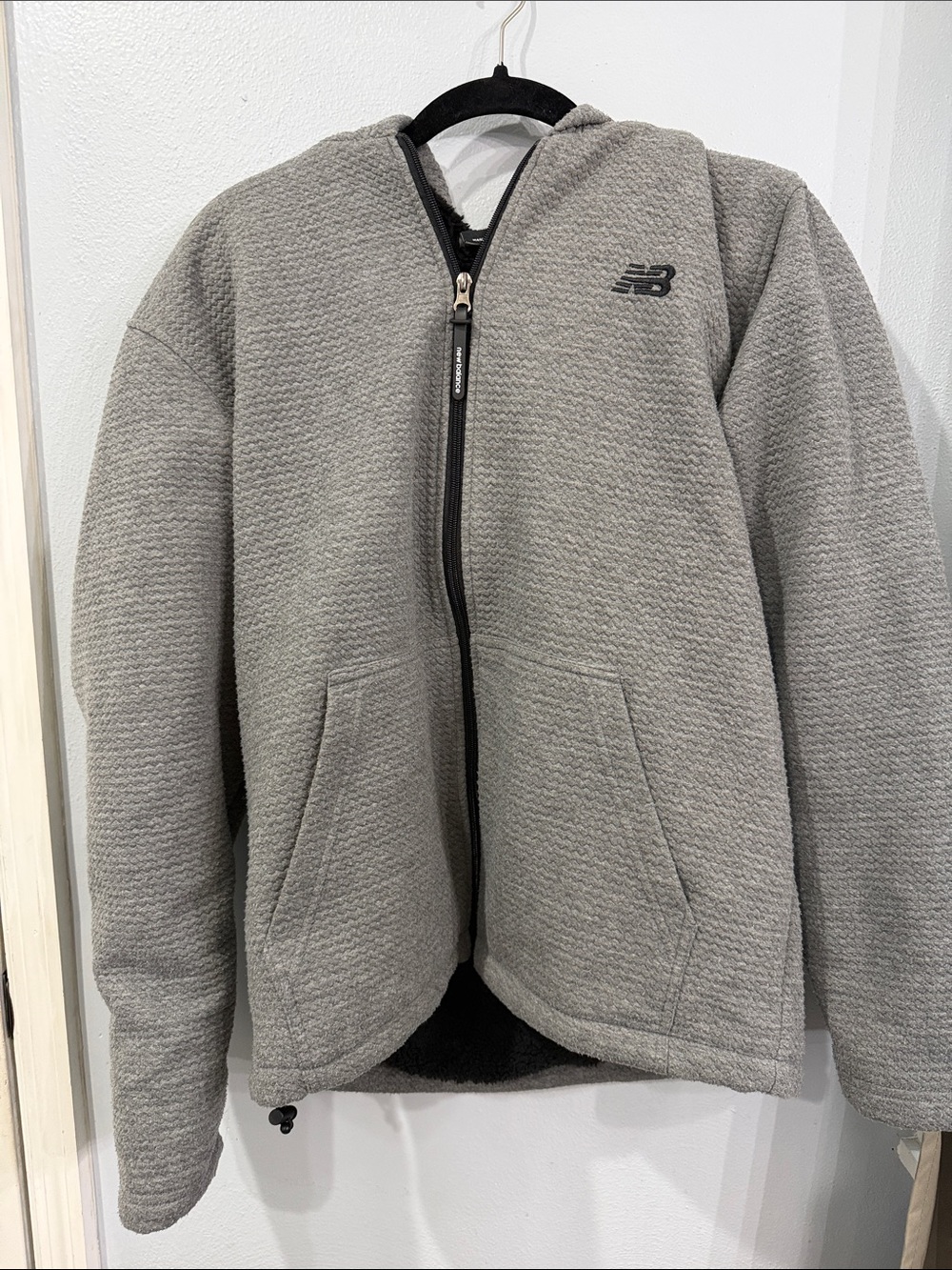 New Balance Men’s Light Gray Textured Full-Zip Hooded Jacket